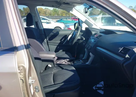 2015 Subaru Forester 2.5I Premium z USA, uszkodzony, nr VIN JF2SJADC1FH441406